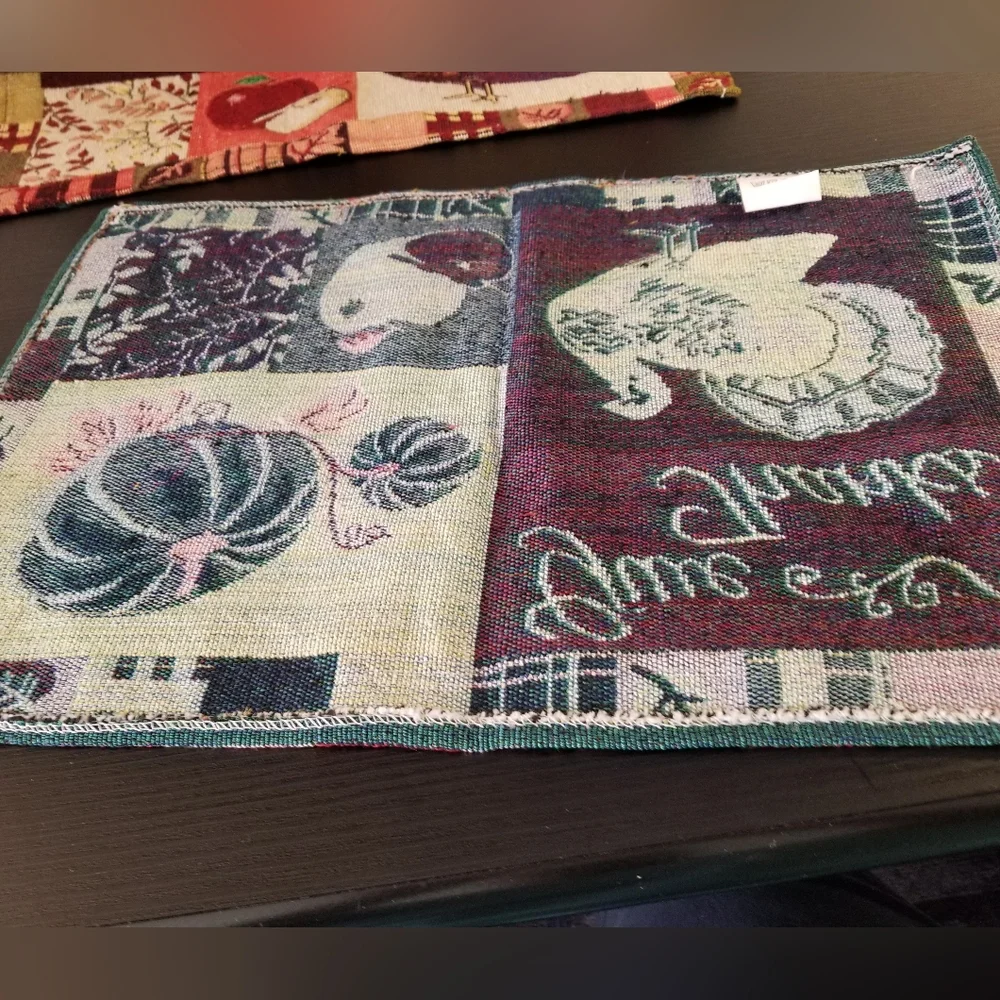 - New Handcrafted Give Thanks Tablemats, set of 2